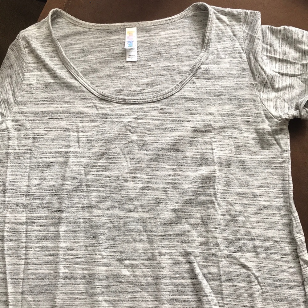 ✨Final Sale✨ Lularoe Perfect T